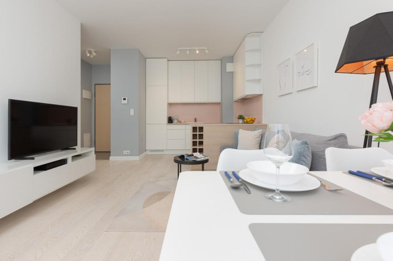 Sarmacka Apartment With Balcony Warsaw Wilanow By Noclegi Renters Exterior photo