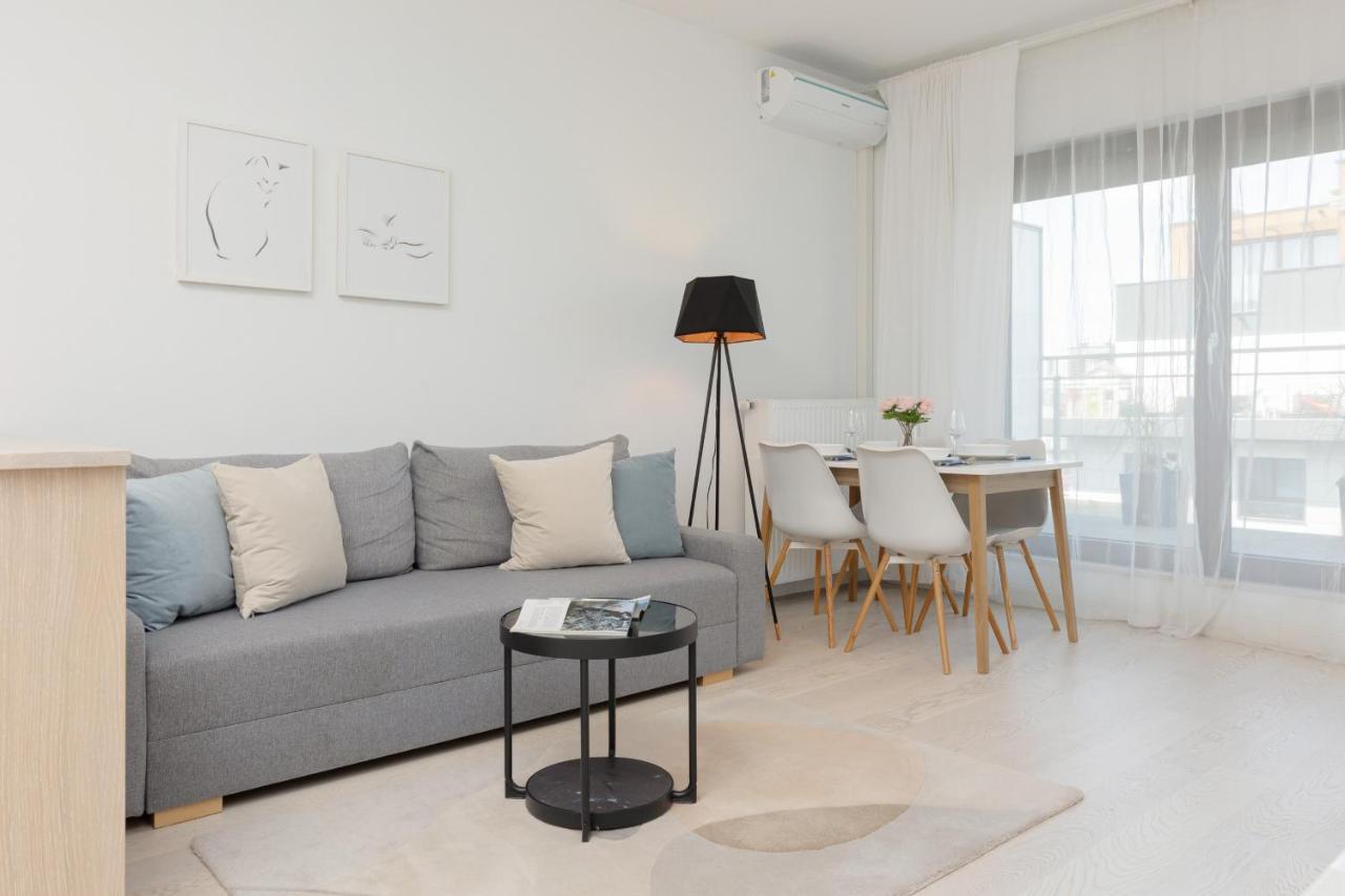 Sarmacka Apartment With Balcony Warsaw Wilanow By Noclegi Renters Exterior photo
